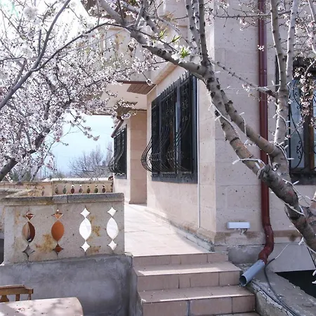 Kapadokya Учисар